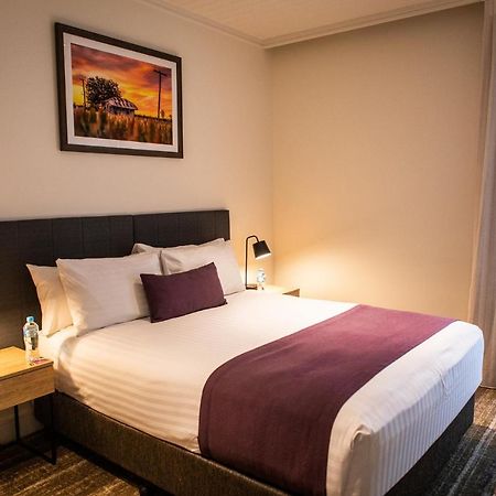 Porter'S Plainland Hotel 외부 사진