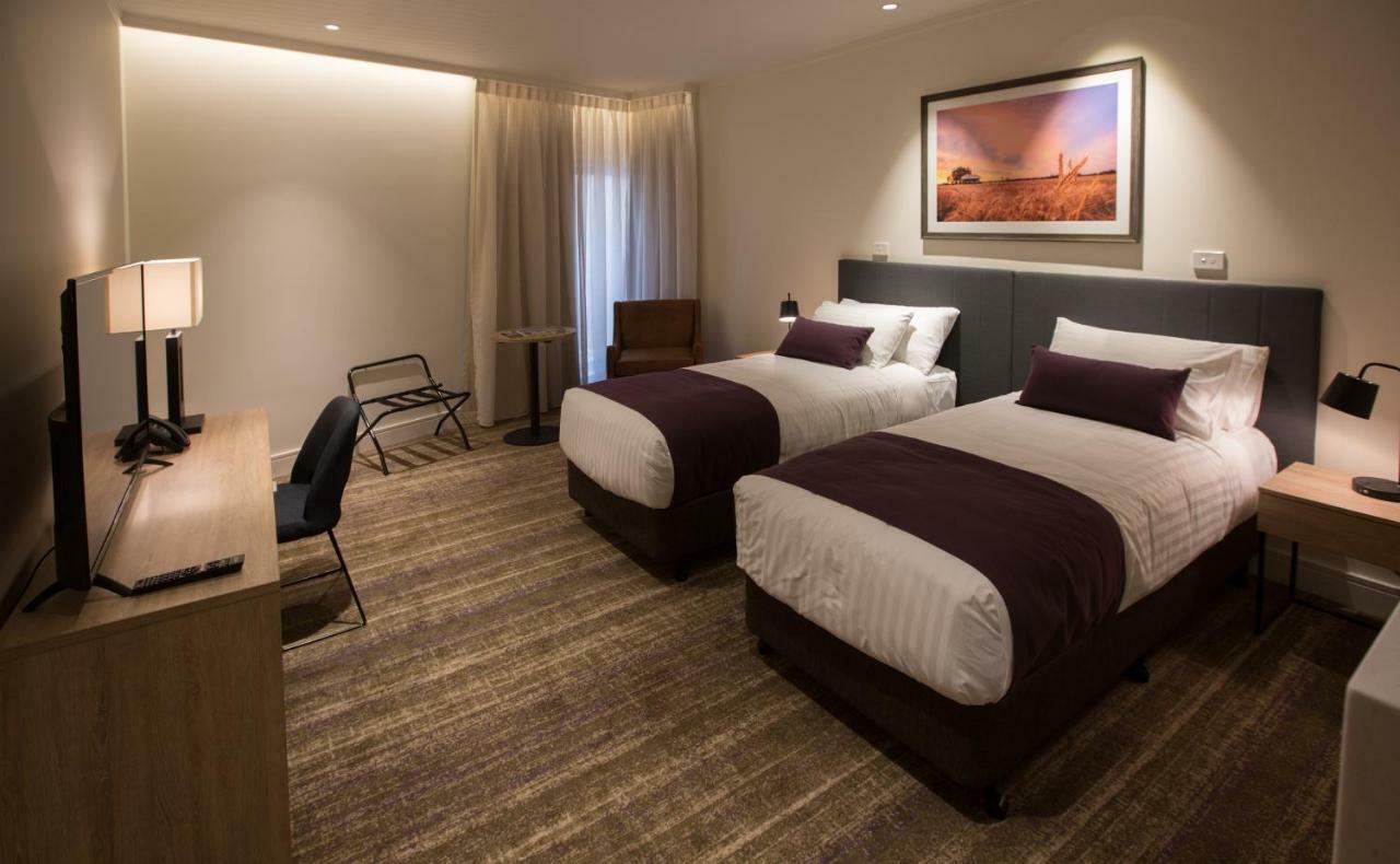 Porter'S Plainland Hotel 외부 사진